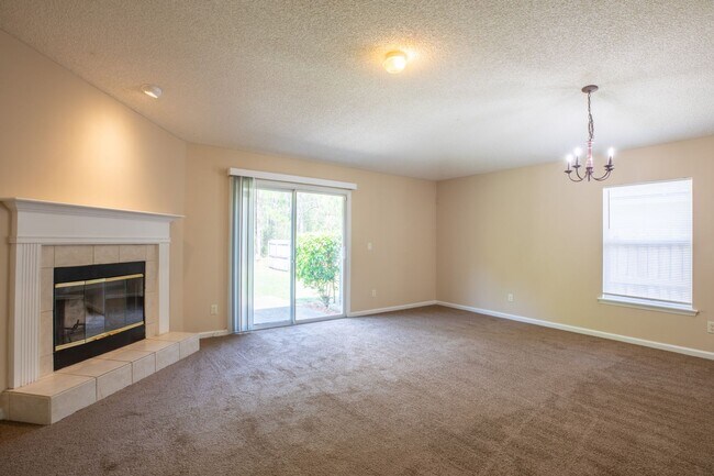 Building Photo - Great Rental in Litchfield at OakLeaf Plan...