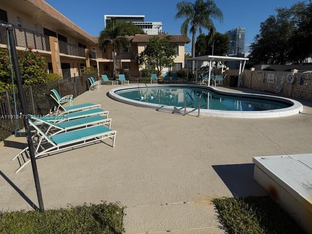 Building Photo - 421 NE 1st St