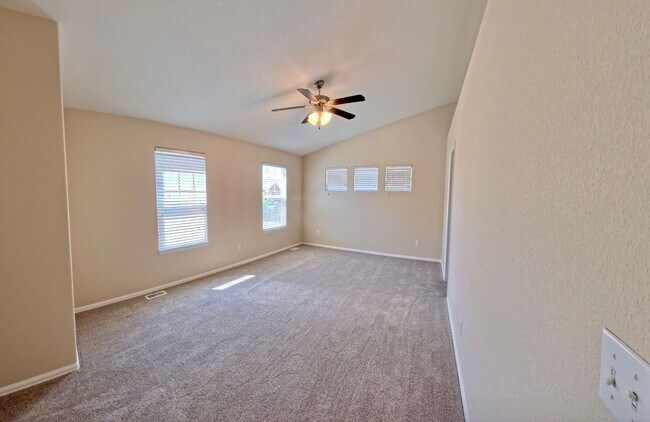 Building Photo - 3408 Kingfisher Nest Grove