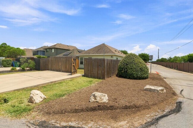 Building Photo - 4500 Senda Ln