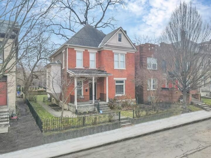Building Photo - 839 Oak St