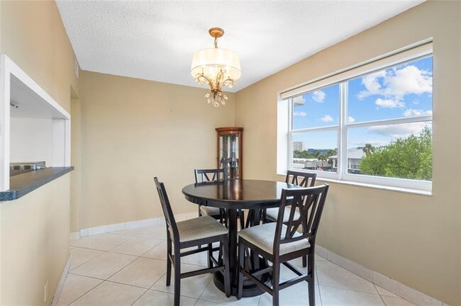Building Photo - 4010 Galt Ocean Dr