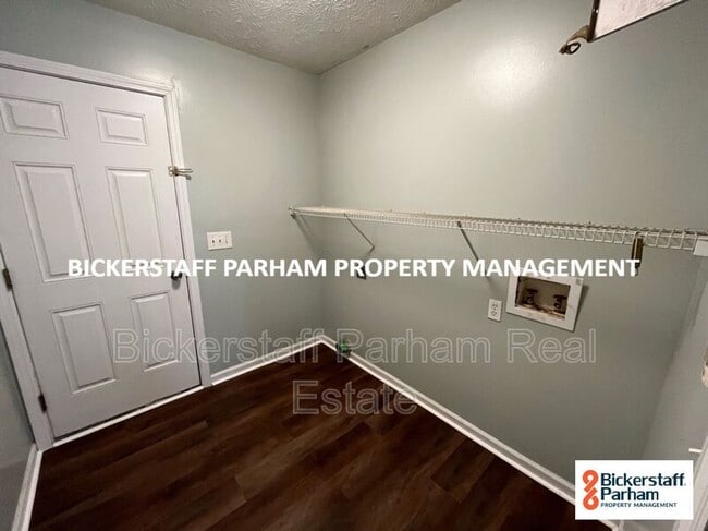 Building Photo - 6226 Bayberry Dr