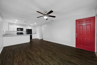 Building Photo - 7110 Tudor Ln