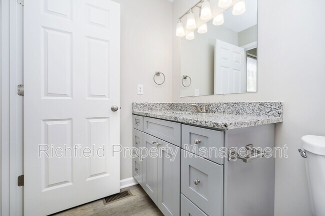 Building Photo - 420 Hamilton Ave