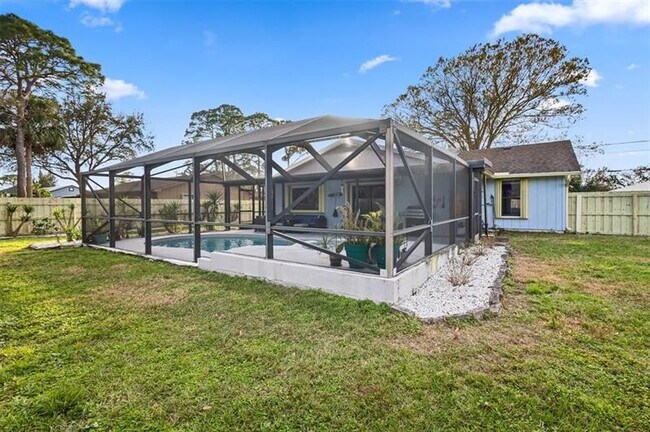 Building Photo - 5408 Birch Dr