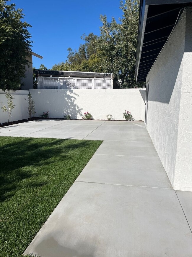 Building Photo - 264-266 S Park Street Orange, CA