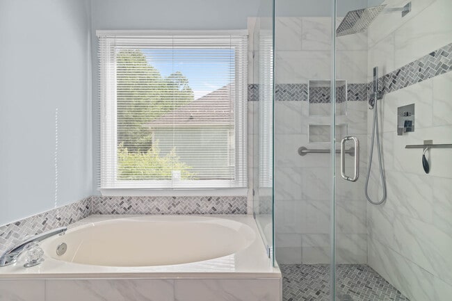 Building Photo - 1122 Mill Run Rd