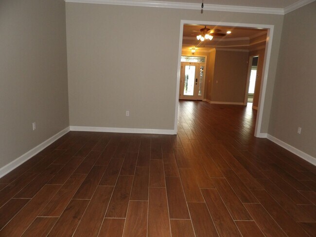 Building Photo - Oak Ridge Forest, Enterprise, AL