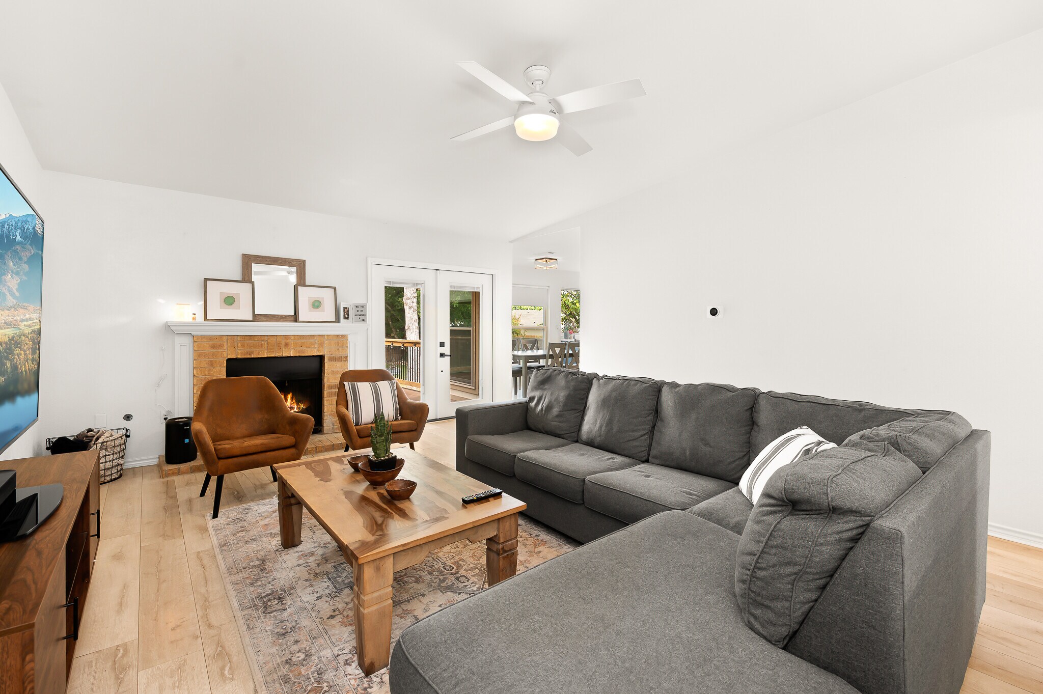 Building Photo - 2110 Spring Breeze Dr
