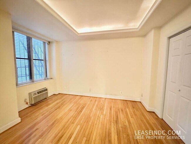 Building Photo - 1316 New Hampshire Ave NW