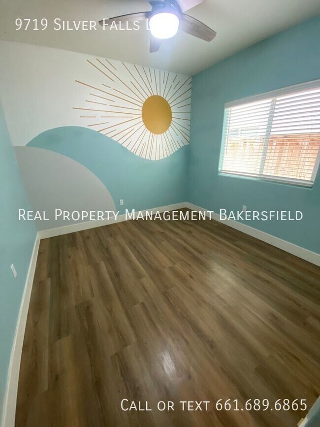 Building Photo - 9719 Silver Falls Ln