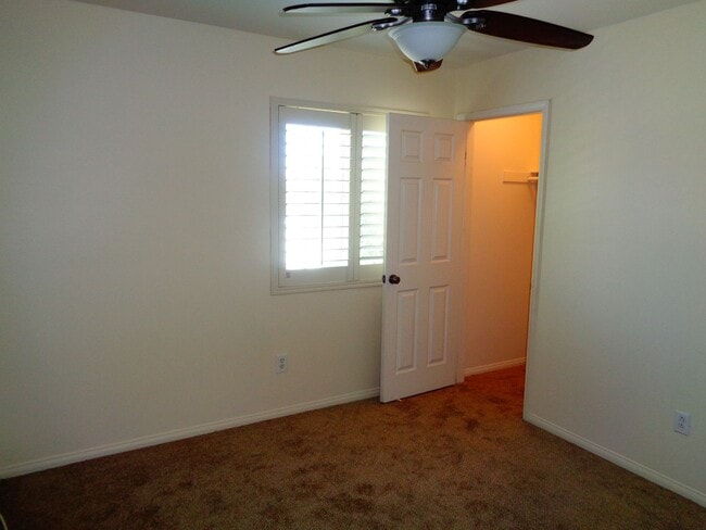 Building Photo - 1551 N Poconos Cir
