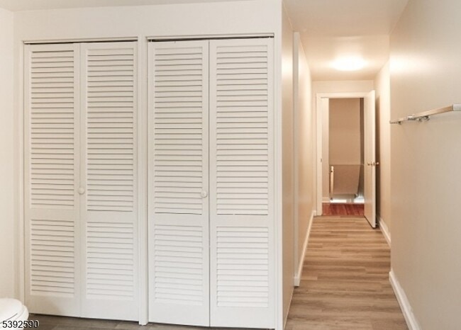 Building Photo - 24 Montague Pl