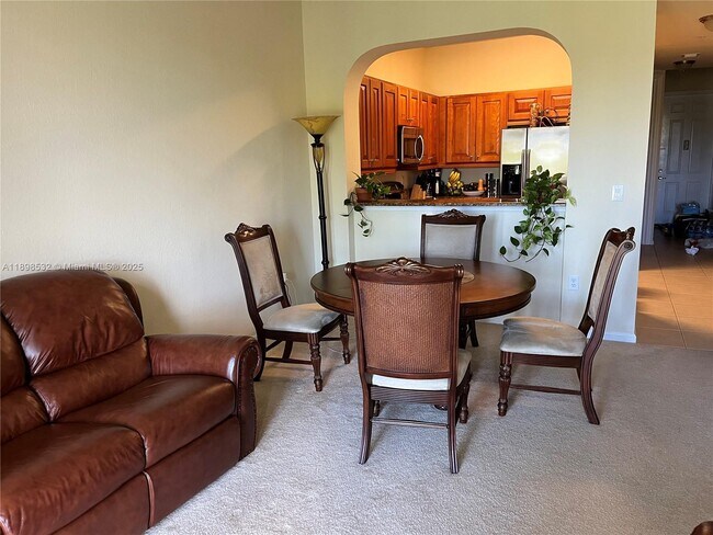 Building Photo - 3500 Oaks Clubhouse Dr