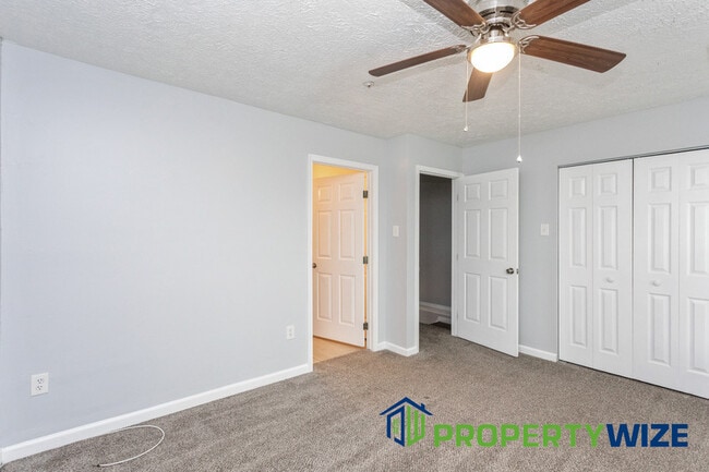 Building Photo - 10 Blackfoot Ct