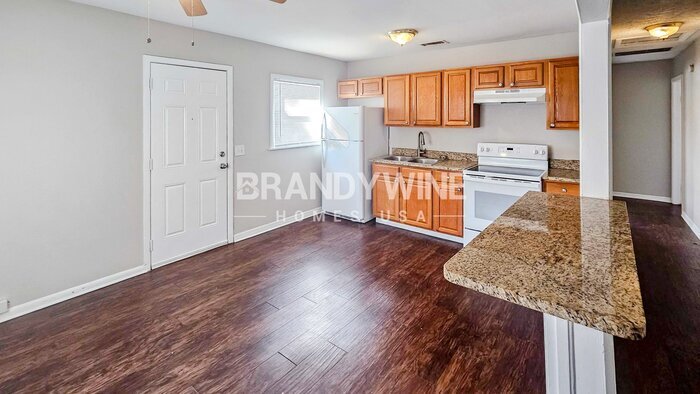 Building Photo - 2610 E Annie St