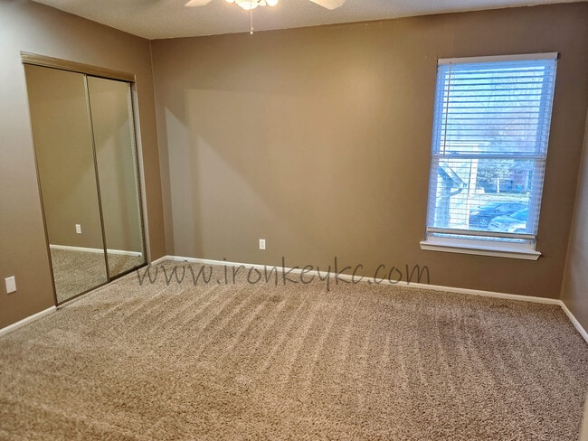 Building Photo - 10176 Haskins St