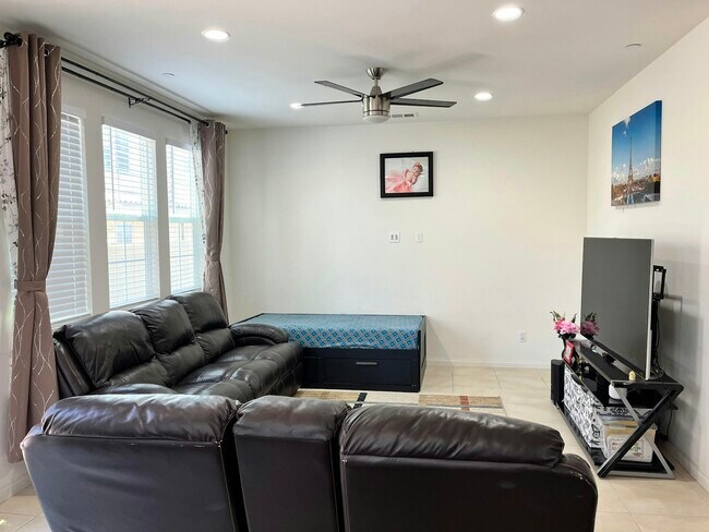 Building Photo - 16251 Veridian Circle
