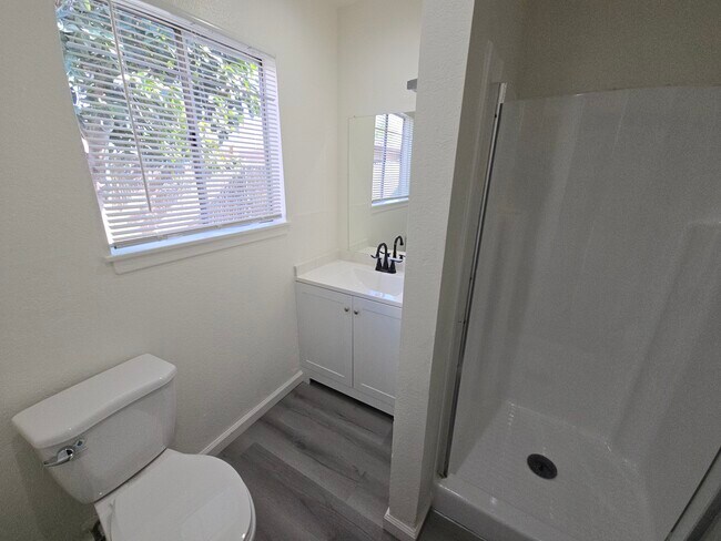 Building Photo - 2433 E Garvey Ave N