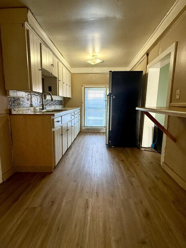 Building Photo - 7564 GH