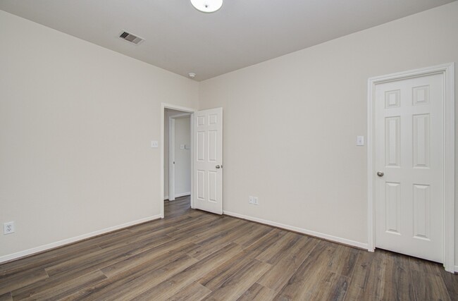 Building Photo - 6702 Castle Terrace Ct