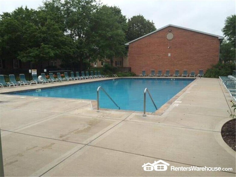 Building Photo - 1002 Westbrooke Way