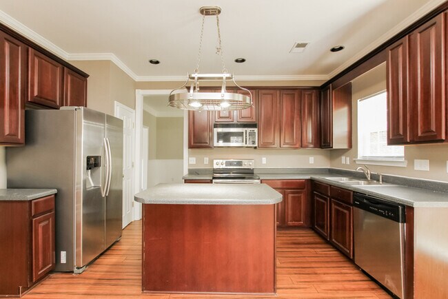 Building Photo - 167 Devon Forrest Dr