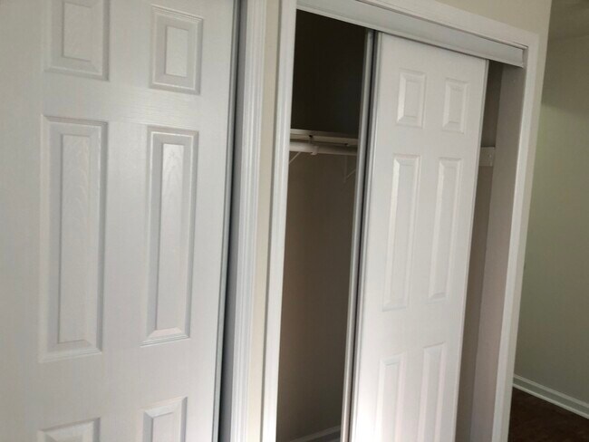 Building Photo - 7 Laidlaw Ave