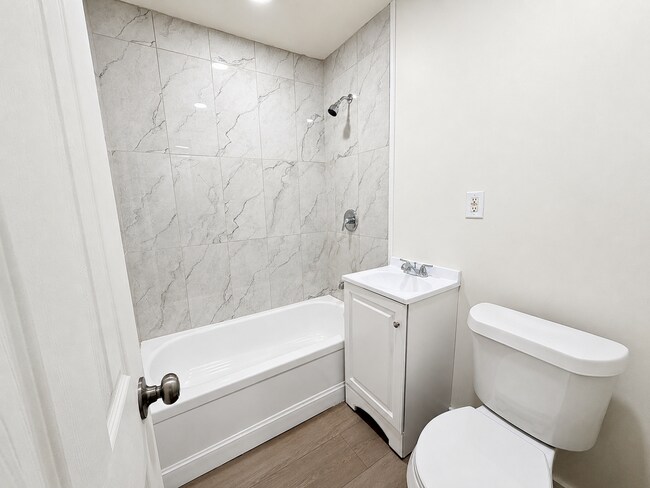 Building Photo - 34009 Caseville Ct