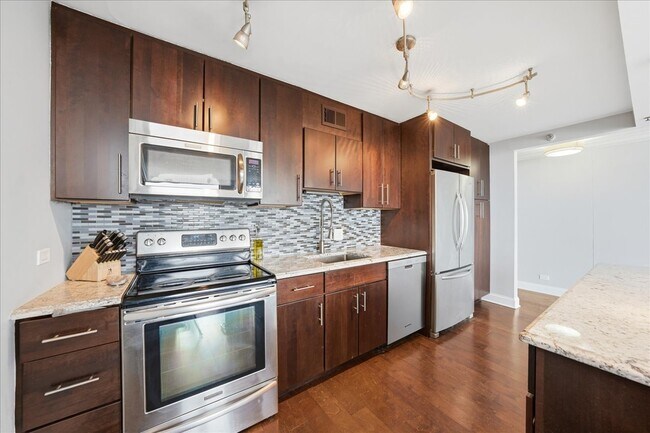 Building Photo - 440 N Wabash Ave