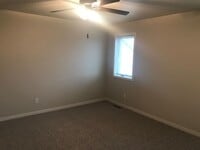Building Photo - 4 Bed 3 Bath Single Family Home
