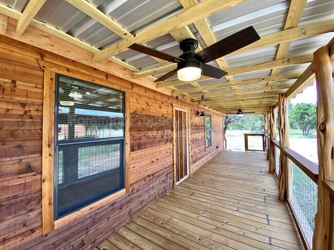 Building Photo - 624 Deer Creek Dr W