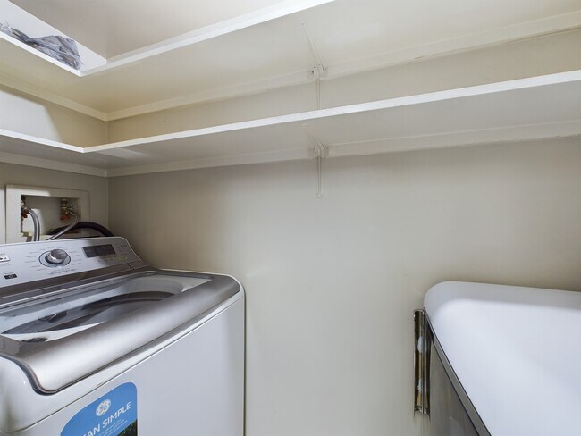 Building Photo - 3525 Sage Rd