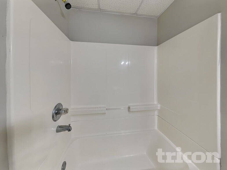 Building Photo - 2979 Rolling Ln