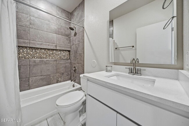 Building Photo - 3741 Peak Pl