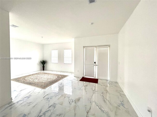 Building Photo - 12220 SW 44th Ct