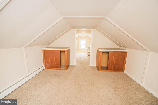 Building Photo - 1226 Pemberton Dr