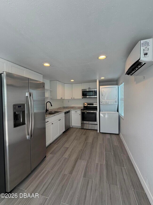 Building Photo - 147 Lindley Rd