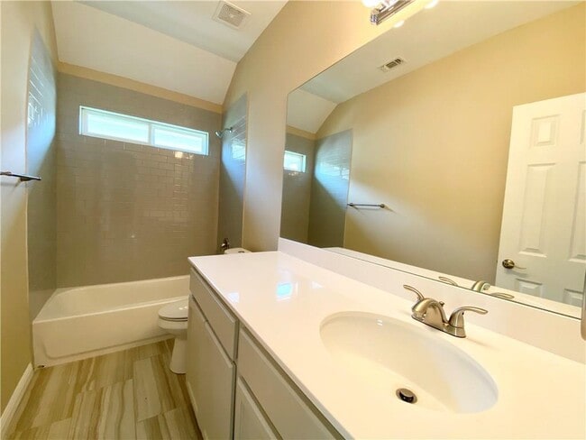 Building Photo - 2214 Conway Cove