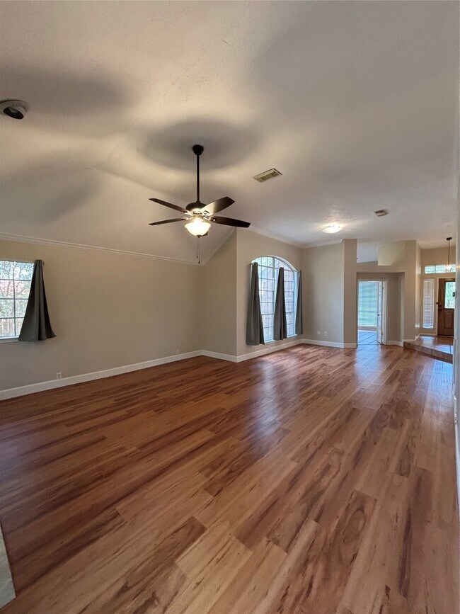 Building Photo - 5007 Pine Prairie Ln
