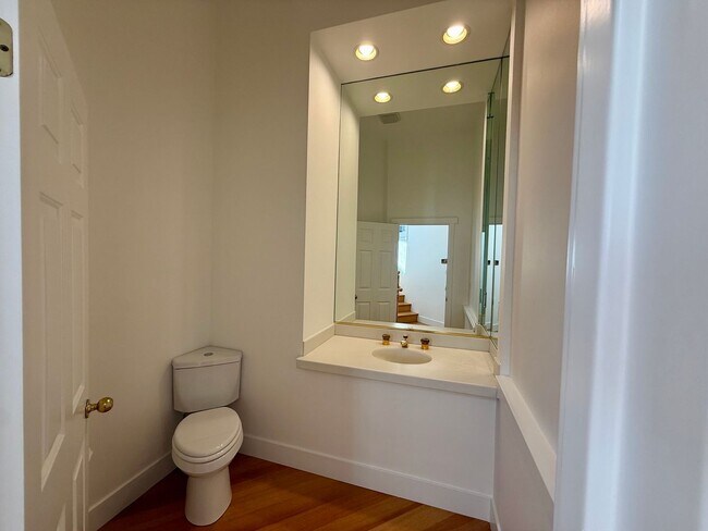 Building Photo - PANORAMIC BAY VIEW ESTATE IN PRESTIGIOUS TIBURON