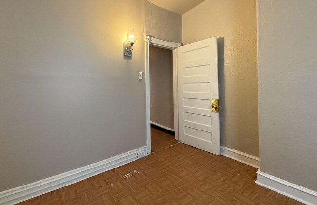 Building Photo - 1456 N 56th St