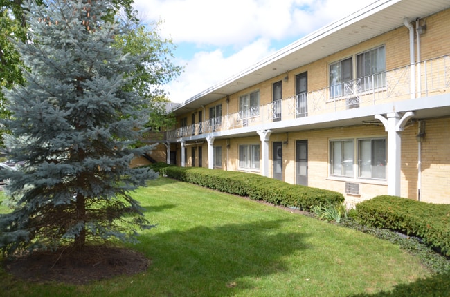 Building Photo - 1603 N Waukegan Rd