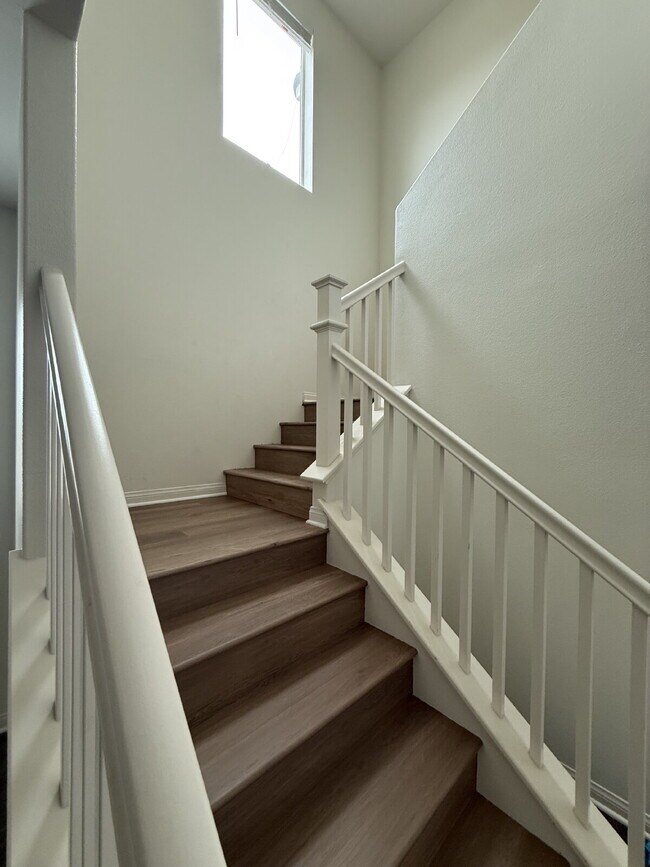 Building Photo - This beautiful home is on corner lot and with energy efficient features including solar.  New flo...