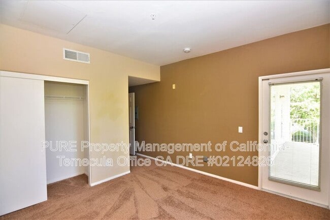 Building Photo - 31273 David Ln