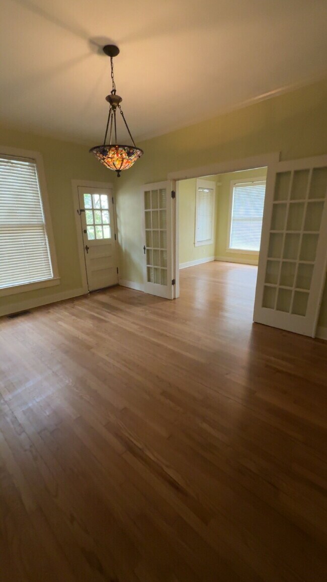 Building Photo - Beautiful duplex in Belhaven!! ALL UTILITIES INCLUDED!!!