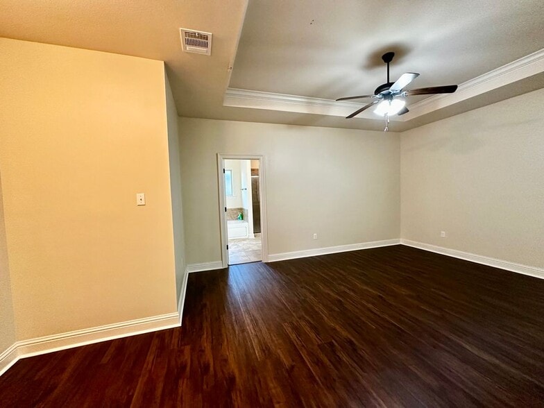 Building Photo - 18176 Old Reserve Dr