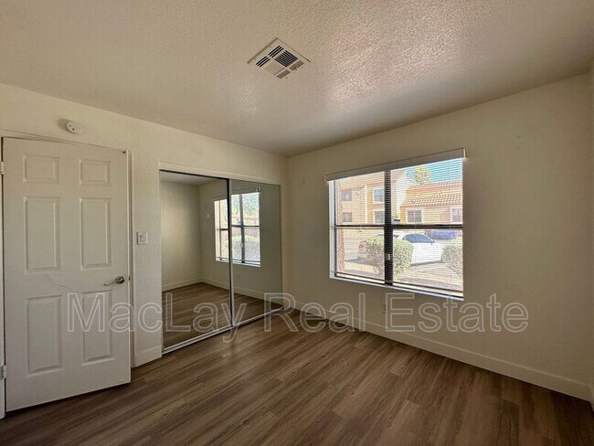 Building Photo - 8787 E Mountain View Rd