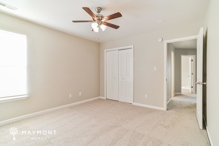 Building Photo - 404 Vineyard Ln